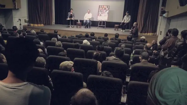 위안부 문제를 정면으로 다룬 영화 '주전장'은 일본 개봉 첫날, 매진을 기록하며 뜨거운 관심을 받았다