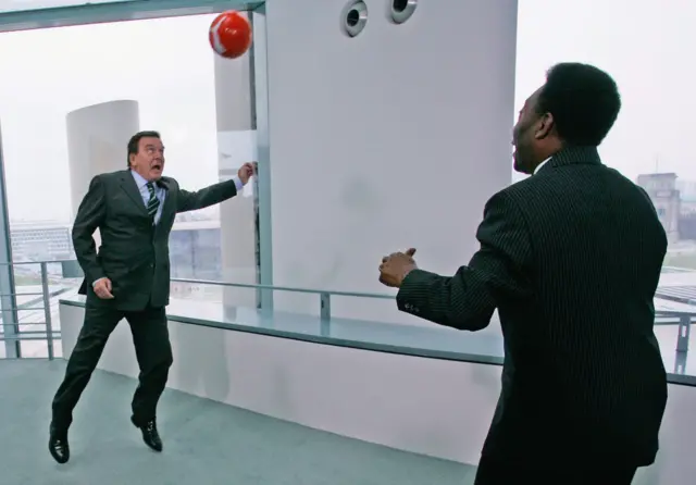 Gerhard Schroeder ve Pele