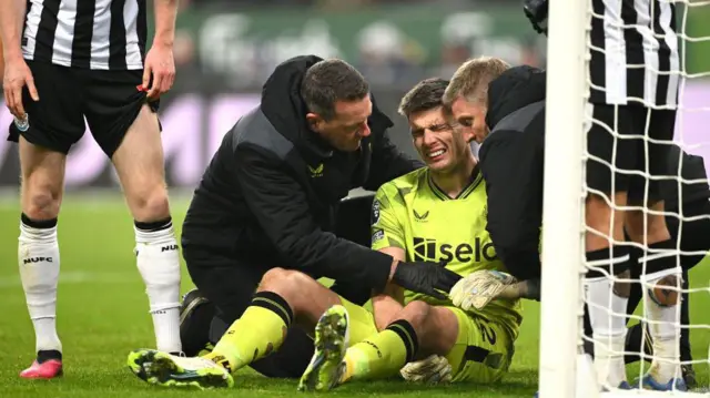 نیک پوپ، دروازه بان نیوکاسل