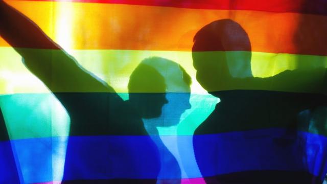 Homens por tráscaptain jack online casinobandeira do arco-iris