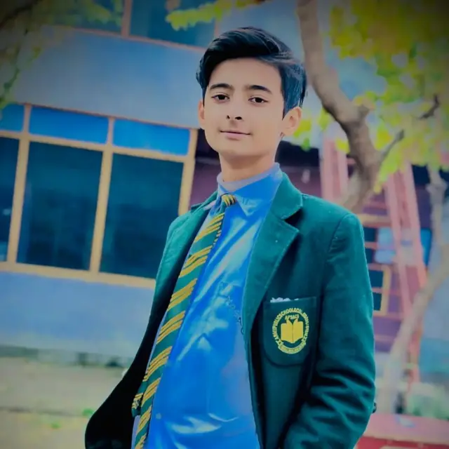 رفان علی سکردو کیڈٹ کالج کے طالب علم تھے۔