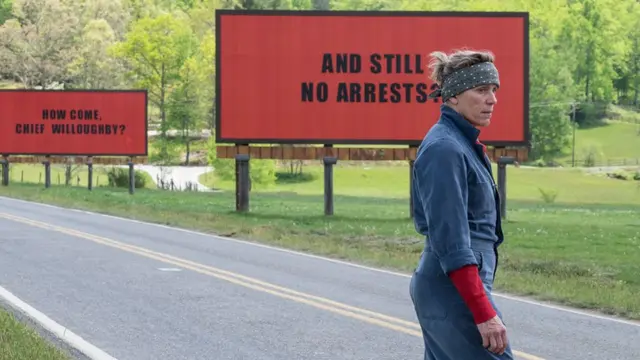 Три білборди