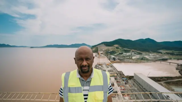 Dr Injinar Silashii Baqqalaa - Ministira Bishaan, Jallisii fi Inarjii Itoophiyaa