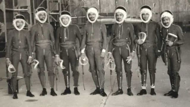 برجیش دھر دیال آٹھ پائلٹوں کے ہمراہ 