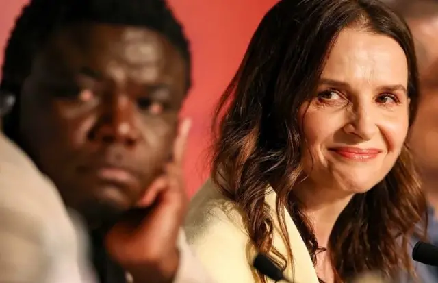 Predsednica žirija Kanskog festivala Žilijet Binoš izjavila je na otvaranju da Depardje više „nije svetinja” 