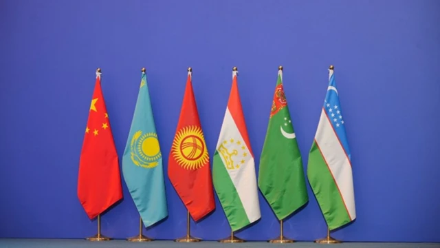 رهبران قزاقستان، قرقیزستان، ترکمنستان، ازبکستان و تاجیکستان در این اجلاس در چین حاضر شده‌اند