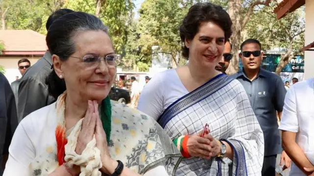 సోనియాగాంధీ, ప్రియాంకా గాంధీ