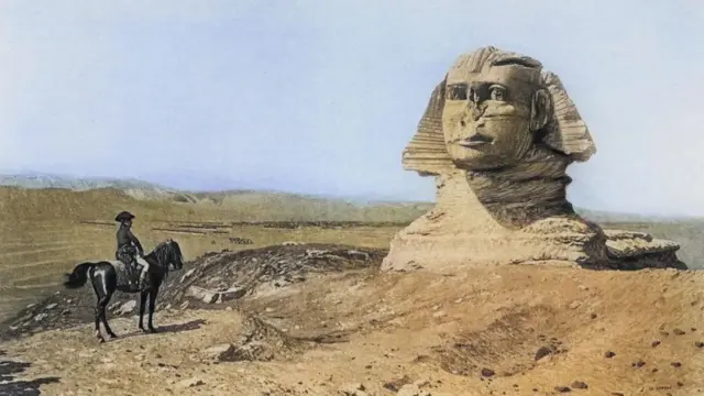 Наполеон, албетте, пирамидаларды аткылаган эмес. Ошентсе да, Венецияны басып алгандан кийин атактуу Ыйык Марктын квадригасын Францияга алып чыгып кеткен. Бирок ал 1815-жылдан кийин кайра кайтарылган