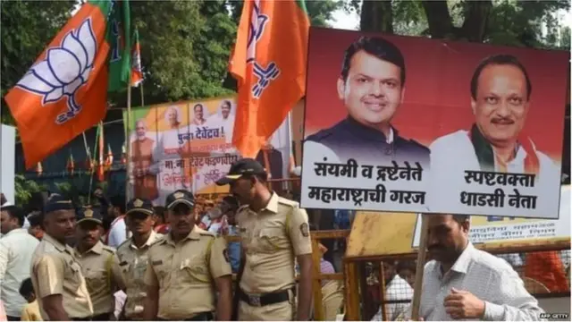 फडणवीस, अजित पवार