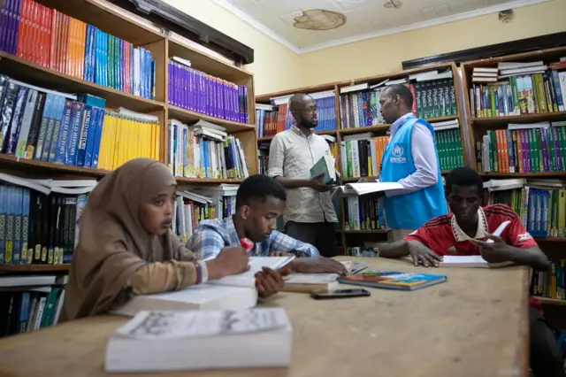 Waxa uu sheegay in ololihiisa uu saameyn weyn ku yeeshay waxbarashada xeryaha qaxootiga.