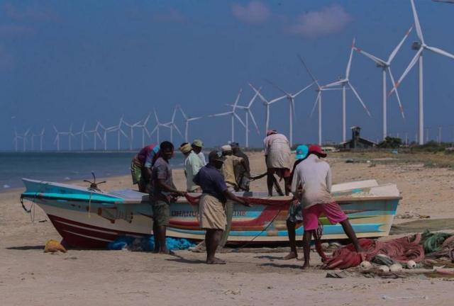 இலங்கை காற்றாலை திட்டம் - ''அதானியின் பாதையில் செல்ல பறவைகளுக்கு பறக்க கற்றுக்கொடுக்க வேண்டும்"