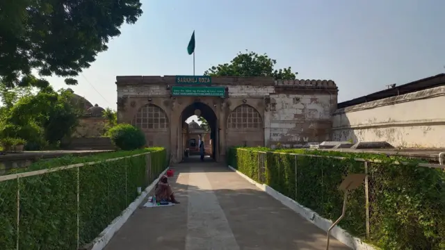 સરખેજ રોજા