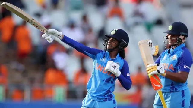 जेमिमा रोड्रिग्स, ऋचा घोष