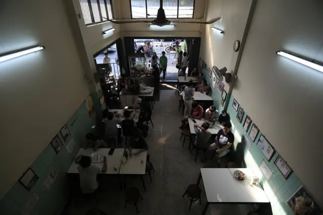 ร้านเจ๊ไฝ