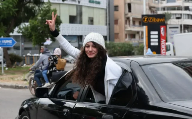 Lammiileen Libaanos waliigaltee dhukaasa dhaabuu kanaan gammachuu qaban ifatti ibsaa jiru.