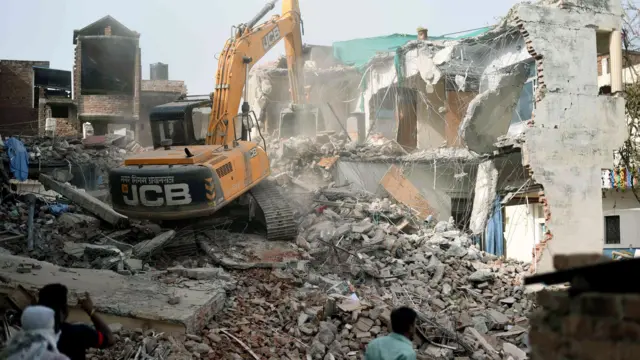 प्रयागराज में जावेद अहमद इसी मकान में रहते थे