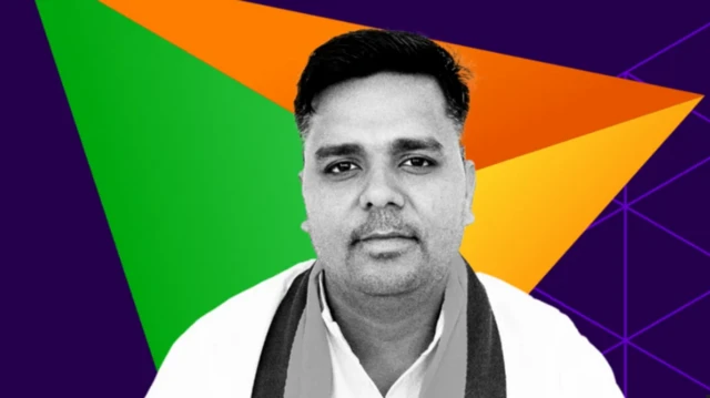 বিজেপির সোশ্যাল মিডিয়া কো-অর্ডিনেটর অঙ্কুর রাণাকয়েকশো হোয়াটসঅ্যাপ গ্রুপ পরিচালনা করেন।