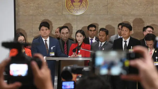 เบญจา แสงจันทร์ ส.ส. อดีต อนค.