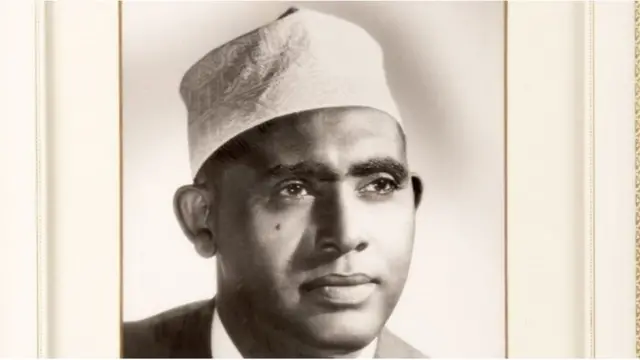 Cabdirashiid Cali Sharmaarke wuxuu xilka madaxweynaha hayay muddo ku dhow laba sano iyo bar.