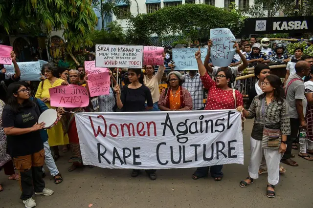 জুন মাসে কসবা আইন কলেজে ছাত্রীকে যৌন নির্যাতনের ঘটনা প্রকাশ্যে আসার পর প্রতিবাদের ছবি 