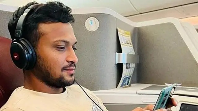 වර්තමානයේ ශ්‍රී ලංකා ක්‍රිකට් ප්‍රේක්ෂකයින්ගේ වැඩි අවධානයක් යොමුවී ඇති ක්‍රීඩකයා වන්නේ බංග්ලාදේශ කණ්ඩායමේ නායක ෂකිබ් අල් හසන්ය. ජාත්‍යන්තර ක්‍රිකට් කවුන්සිලයේ එක්දින සහ විස්සයි 20 තරග ඉසව් හි අංක එකේ තුන් ඉරියව් ක්‍රීඩකයා ලෙස ෂකිබ් අල් හසන් ශ්‍රේණිගත කර සිටියි.