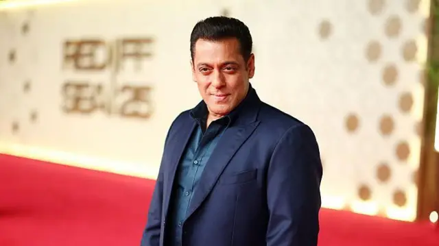 साल 2014 में एक अवॉर्ड फ़ंक्शन में सलमान ख़ान और अरिजीत सिंह के बीच 'विवाद' हो गया था