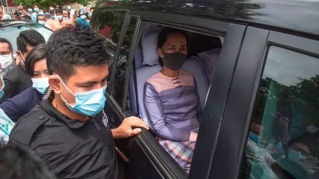 Bà Aung San Suu Kyi