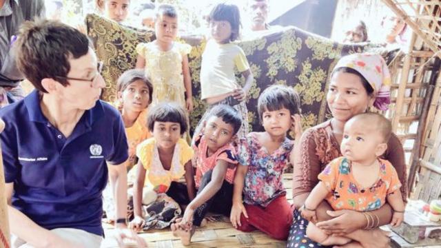 မြန်မာပြည်ဘက်မှာရှိတဲ့ ရိုဟင်ဂျာဒုက္ခသည်တွေကို ကုလအဖွဲ့အစည်းတာဝန်ရှိသူတချို့ တွေ့ဆုံခွင့်ရလေ့ရှိပါတယ်။