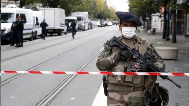 گرجا گھر، فرانس، چاقو، حملہ