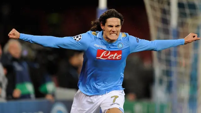 Edinson Cavani con el Napoli