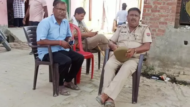 ਪੀੜਿਤ ਪਰਿਵਾਰ ਦੀ ਸੁਰੱਖਿਆ ਲਈ ਘਰ ਦੇ ਨੇੜੇ ਹੀ ਪੁਲਿਸ ਵੀ ਤੈਨਾਤ ਕੀਤੀ ਗਈ ਹੈ