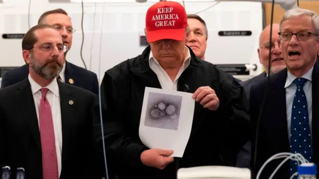 डोनाल्ड ट्रंप