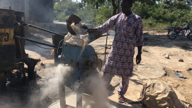 Pikin dem fit inhale di dust