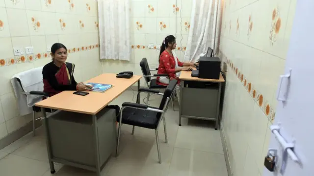 সখী সেন্টার: ধর্ষণ ও পারিবারিক সহিংসতা প্রতিরোধে দিল্লি পুলিশের কন্ট্রোল সেন্টার।