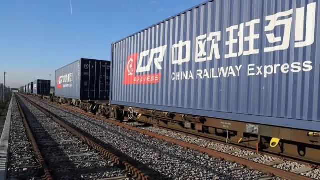 资料图片：从中国到英国的货运列车