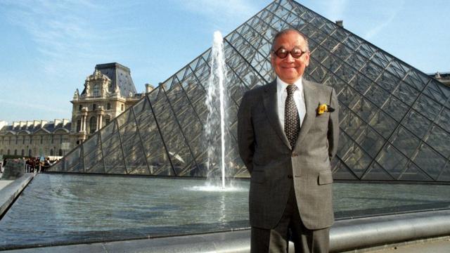 I M Pei en el décimo aniversario de la Pirámide del Louvre, en abril de 1999.