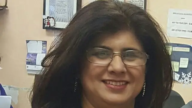 टैक्स कंसलटेंट बाज़ा रूही