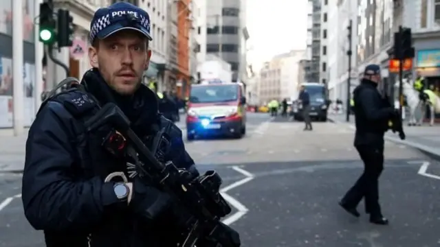 Polisi menyebut memperlakukan insiden "seolah terkait teror".