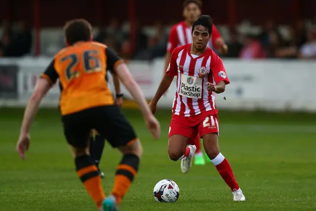 Gerardo Bruna jugando con el Accrington Stanley