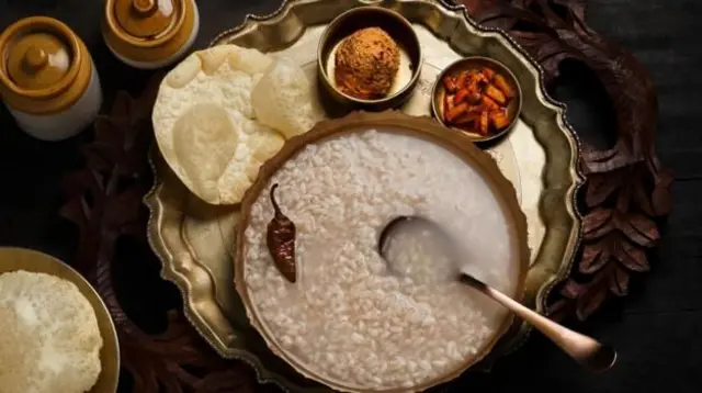 ब्रेकफास्ट