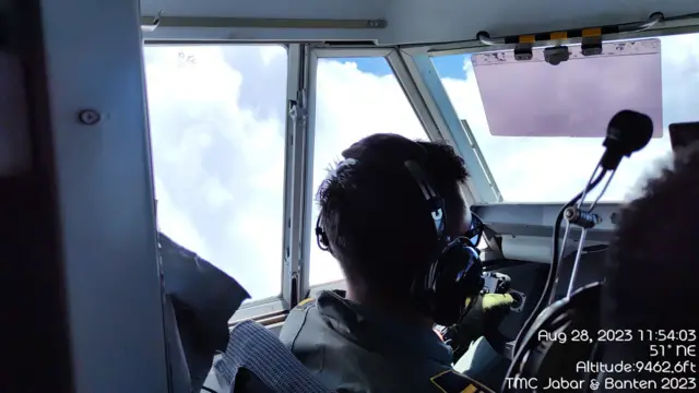 Tim modifikasi cuaca