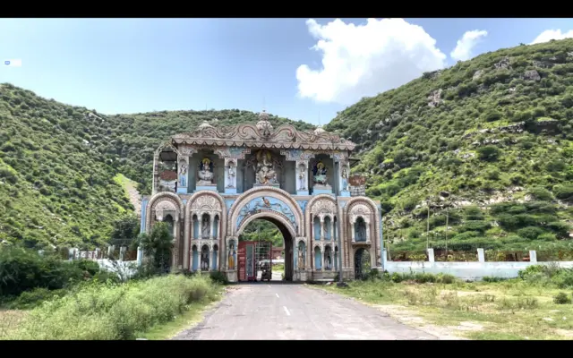 नूंह के नल्हड़ में मौजूद शिव मंदिर 