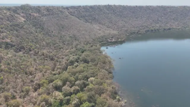 लोणार सरोवराच्या संवर्धनाचे प्रयत्न अनेक वर्षं सुरु आहेत. 