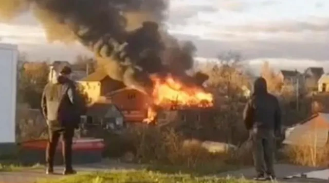 Dab xoogan ayaa ka kacay dhismo ku yaala dalka Ruushka kadib markii diyaarad Drone ah ay ka soo duushay dalka Ukraine ay ku dhacday