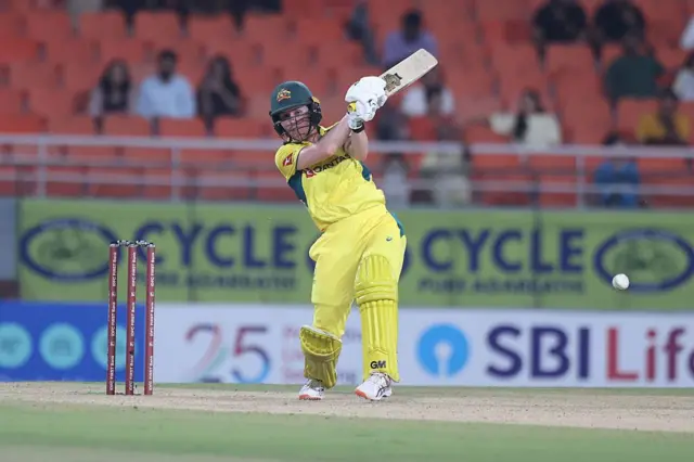 ભારત ઓસ્ટ્રેલિયા મહિલા ક્રિકેટ, સ્મૃતિ મંધાના સૌથી ઝડપી સદી, બીબીસી સ્પોર્ટ્સ સમાચાર