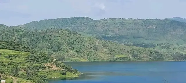 ሎጎ ሐይቅ በአማራ ክልል ደቡብ ወሎ ዞን ተሁለደሬ ወረዳ የሚገኝ ሐይቅ ነው።