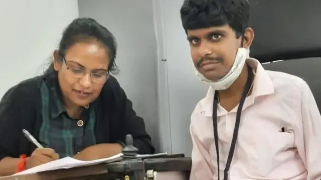 వీల్‌చైర్ సాయంతో కదిలే కార్తీక్ కోసం ఆమె చాలా పరీక్షలు రాశారు. 