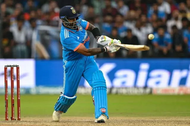 ஒருநாள் தொடரை வென்றது இந்தியா: தேர்வாளர்களை குழப்பிய அஸ்வின், சூர்யா, ஸ்ரேயாஸ்