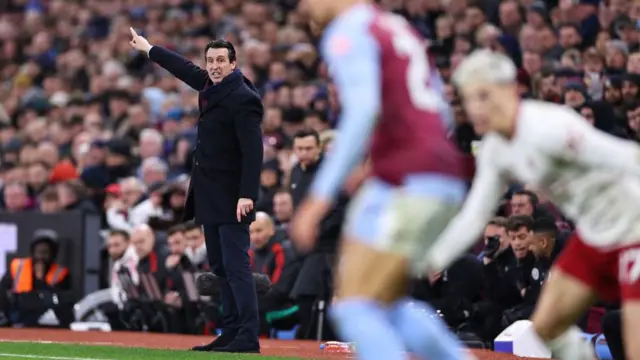 اونای امری، سرمربی استون ویلا