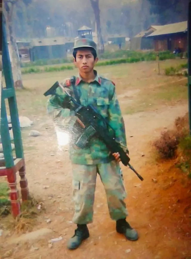 भूतपूर्व माओवादी लडाकु लेनिन विष्ट